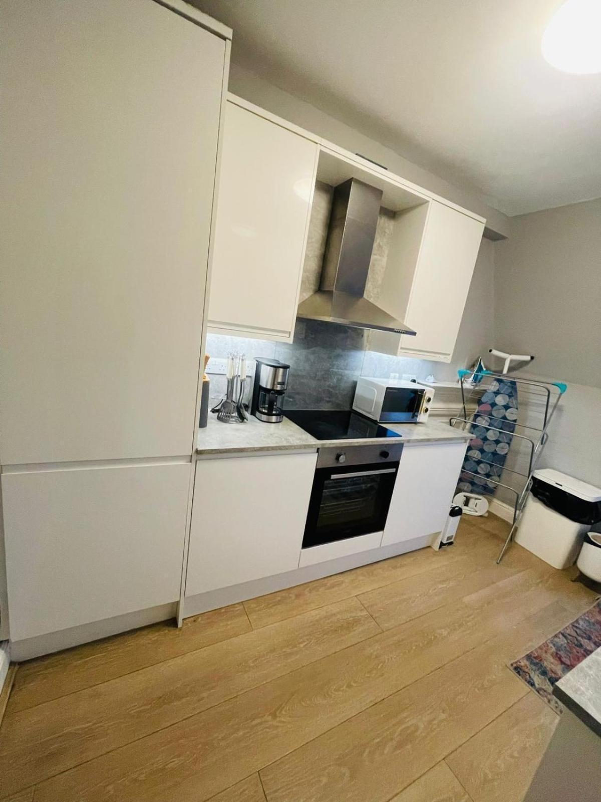 Apartments In The Heart Of High Street Kensington London Room photo